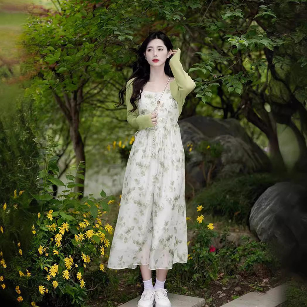 两件套绿色小清新夏季吊带连衣裙森系法式气质桔梗长裙子女套装潮