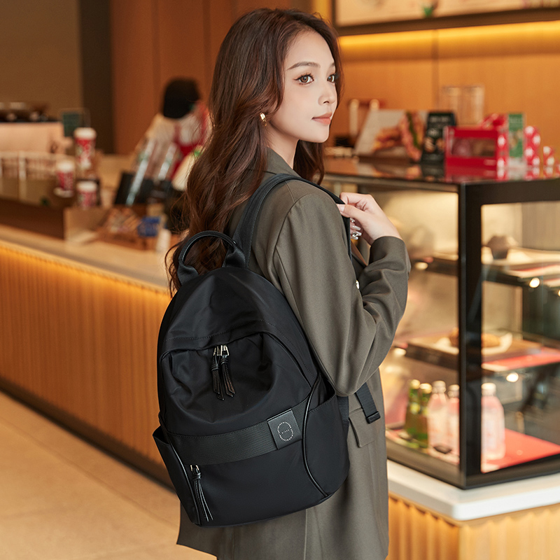 背包女2023新款时尚轻便简约旅游大容量学生书包牛津布防水双肩包