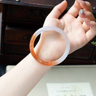 半壁江山玛瑙手镯女款半白半红玛瑙玉手镯天然冰种半山半水饰品