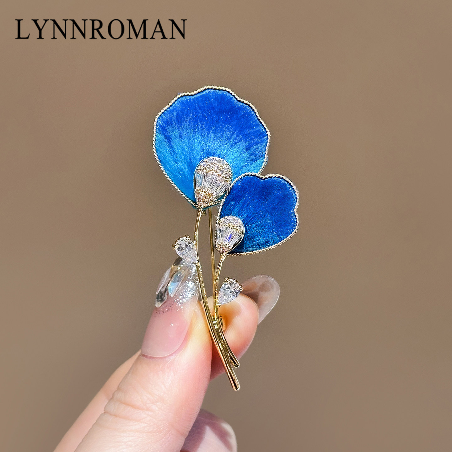 LYNNROMAN孔雀蓝绒花胸针非遗掐丝工艺高级轻奢胸花精致时尚别针