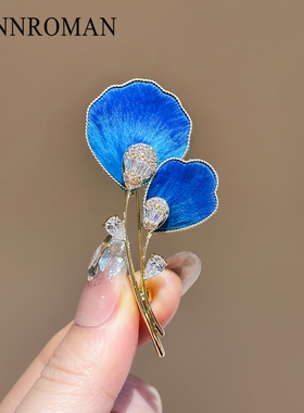 LYNNROMAN孔雀蓝绒花胸针非遗掐丝工艺高级轻奢胸花精致时尚别针