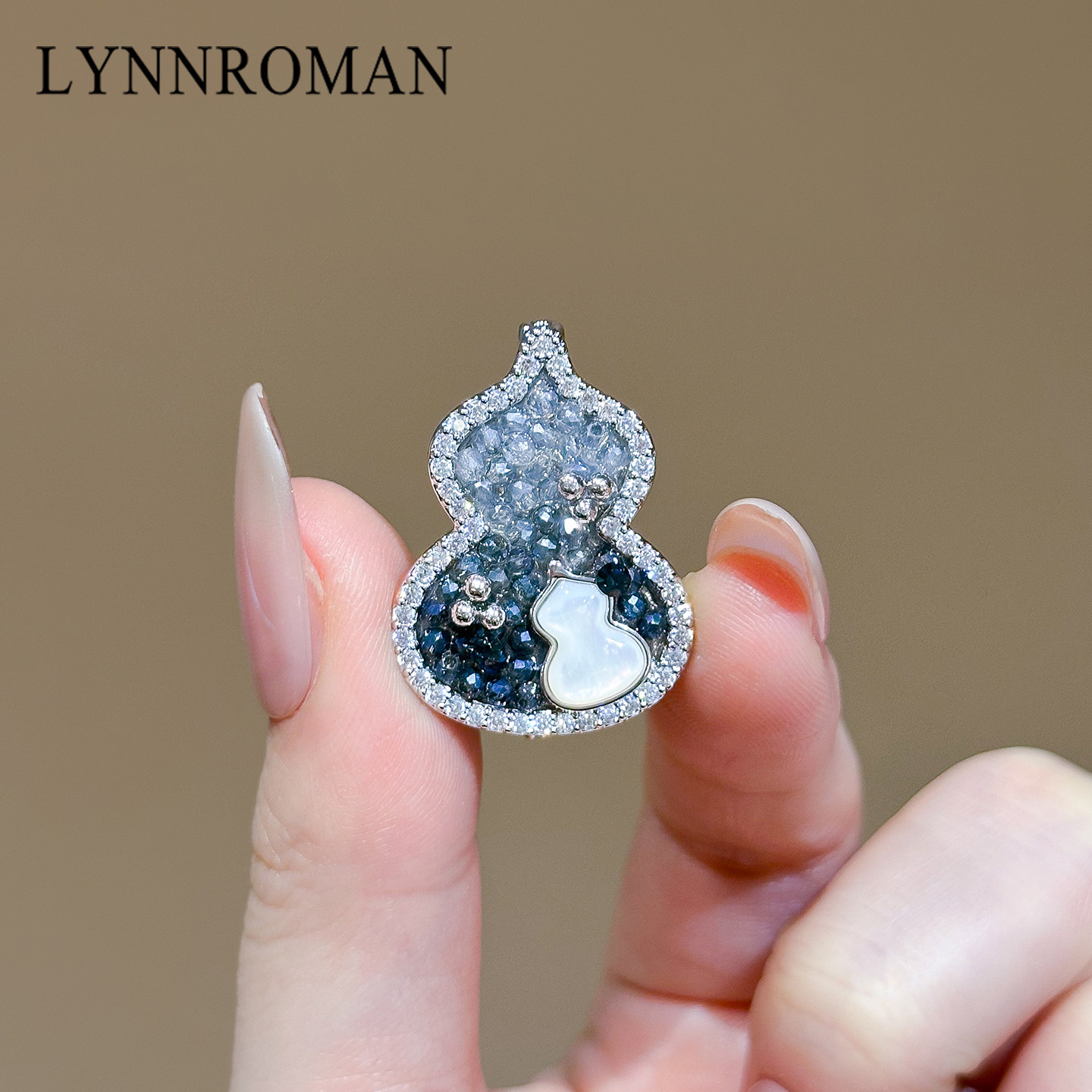 LYNNROMAN水晶葫芦胸针小众设计贝母水钻别针新中式气质饰品胸花