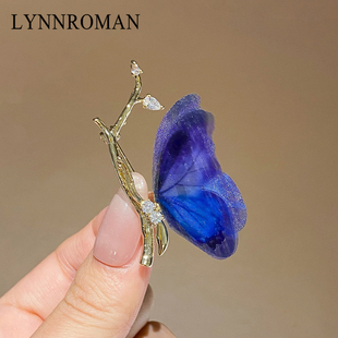 轻奢风百搭衣饰胸 LYNNROMAN蓝色蝴蝶胸针小众设计感镶钻别针时尚