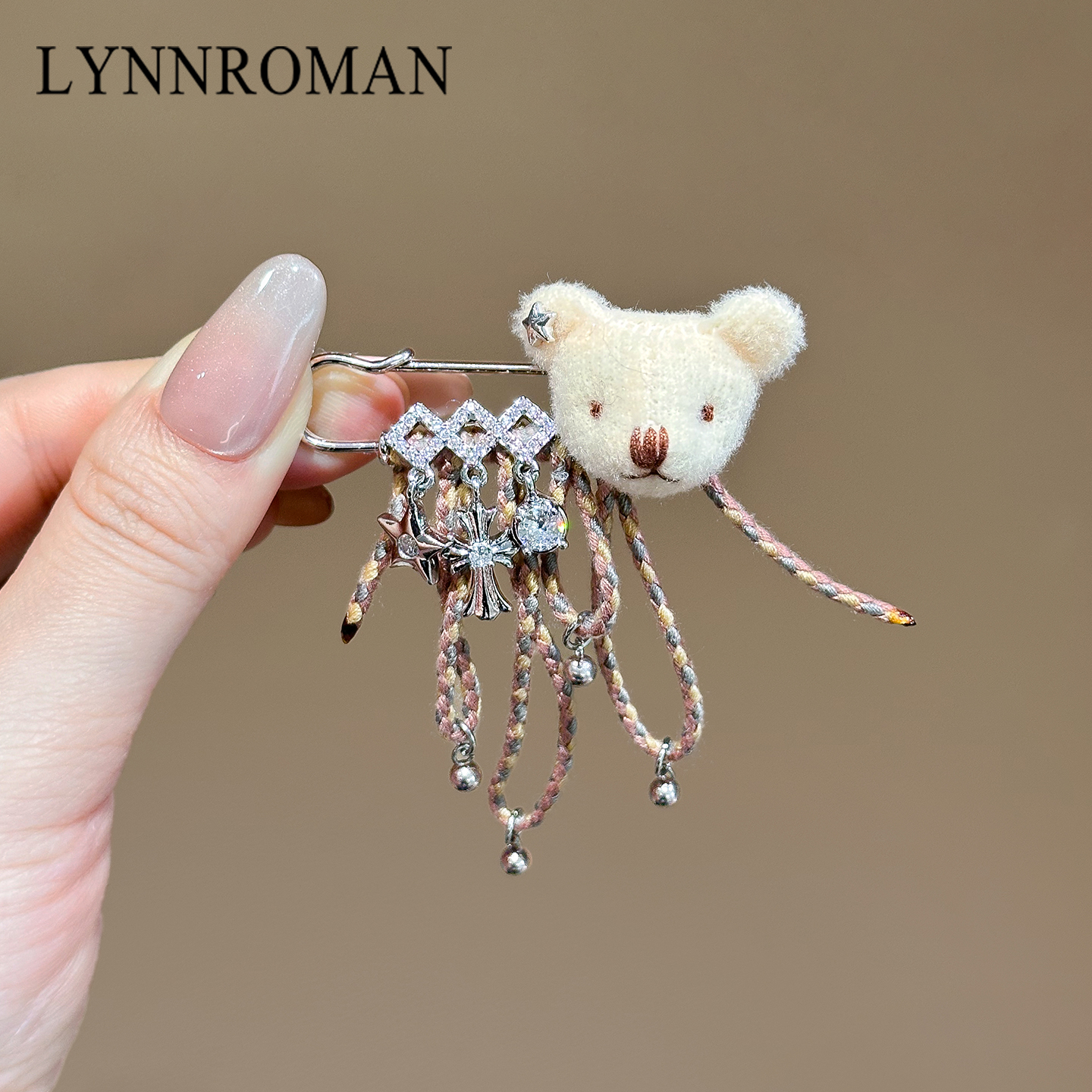 可爱小熊毛绒胸针时尚流苏