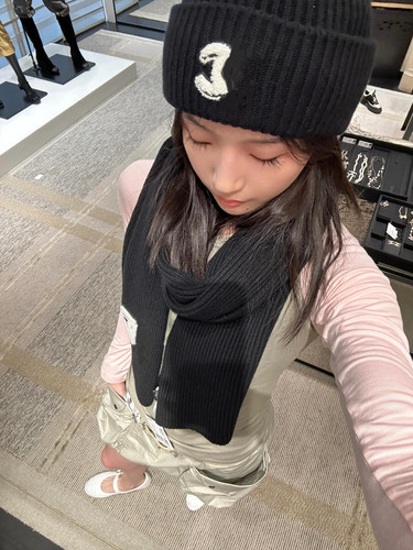 FREYA经典时尚针织羊毛围巾