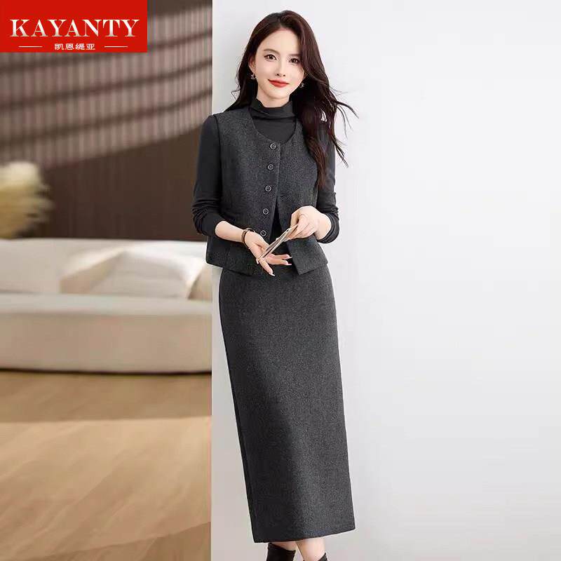 KAYANTY灰色小香风高级感气质羊毛呢外套半身裙套装女秋冬三件套