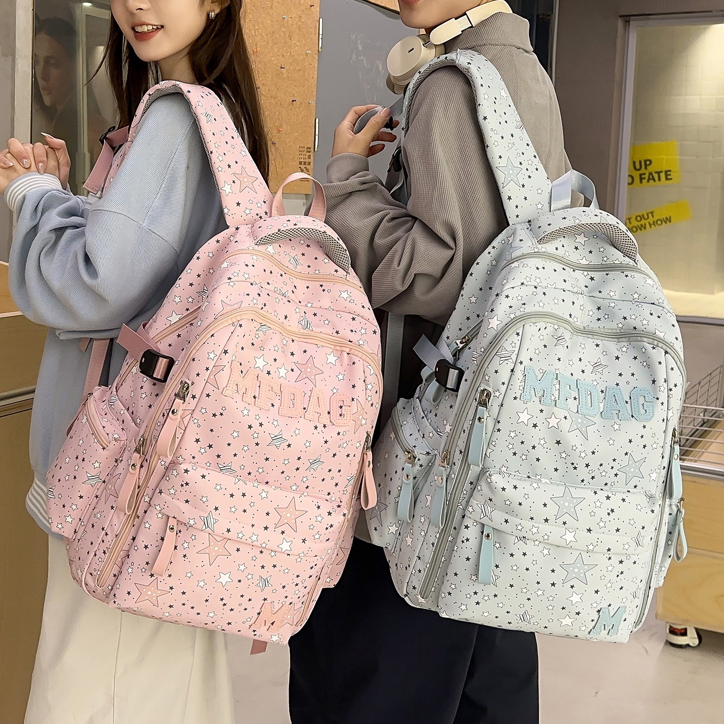 书包初中女生2025新款双肩包中学生高中大容量高颜值轻便背包ins