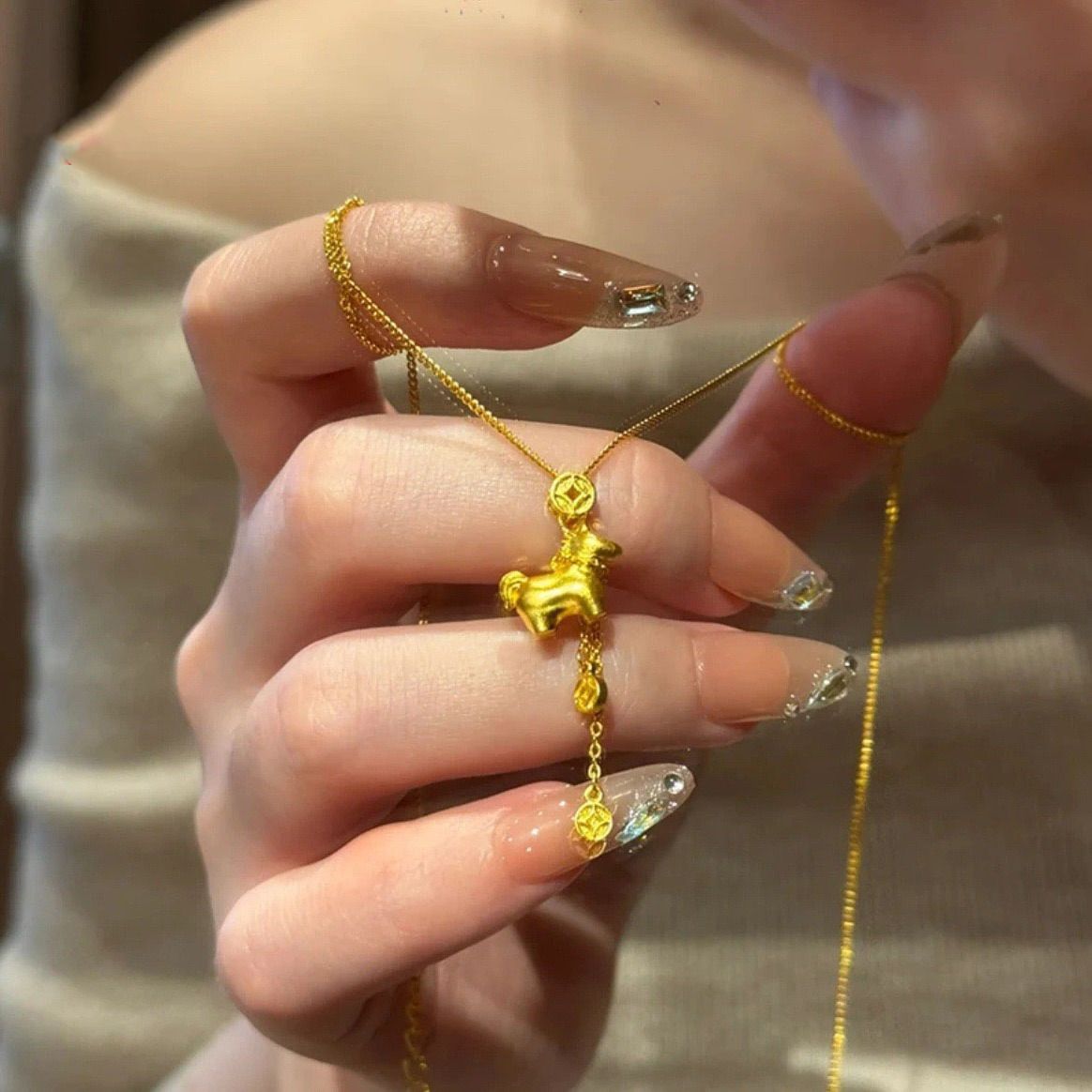 设计师款金色马上有钱项链