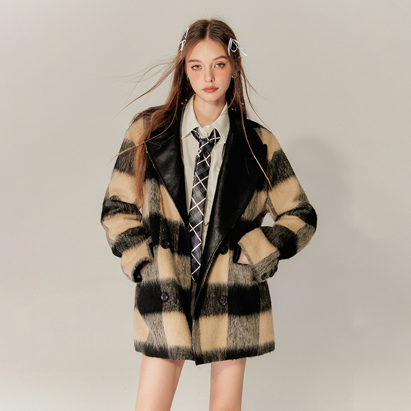 羊毛呢格子拼接皮学院风大衣
