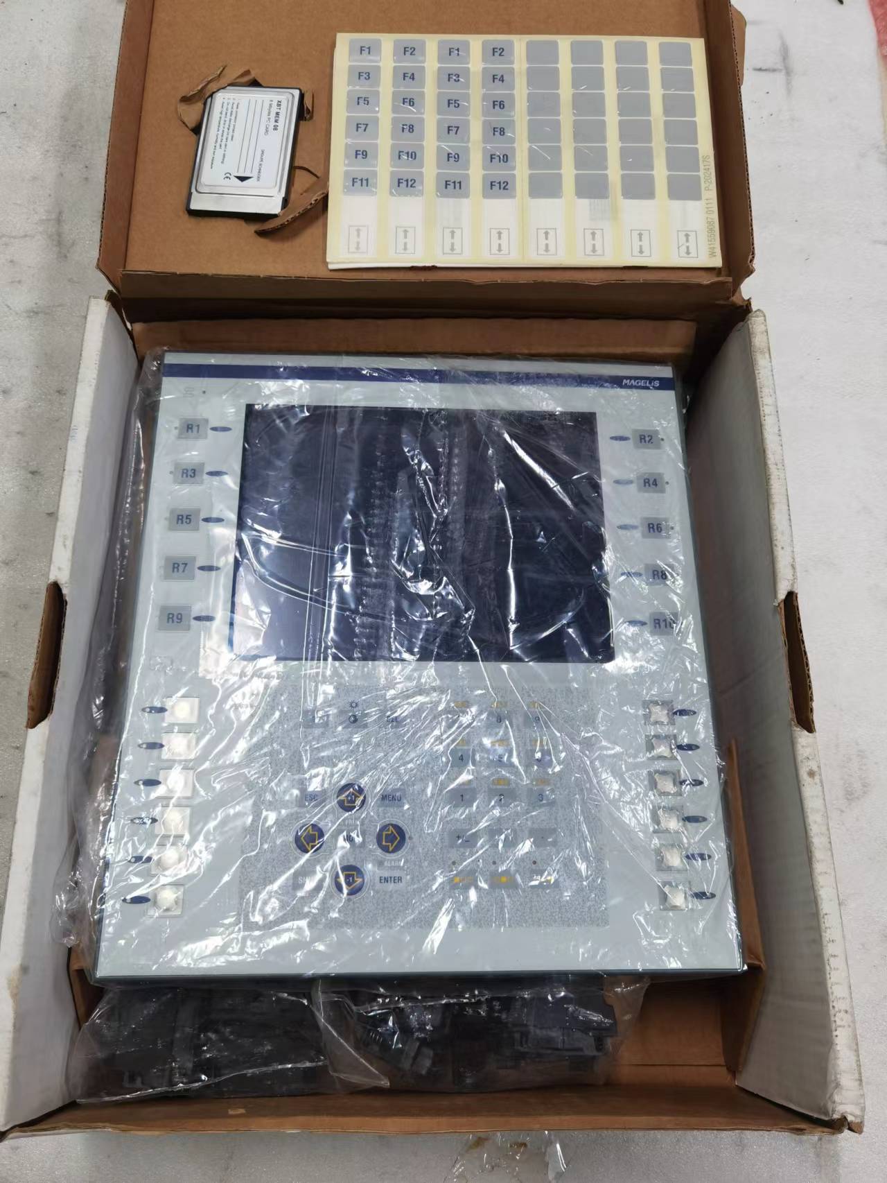 施耐德人机界面xbtf023310 全新现货议价