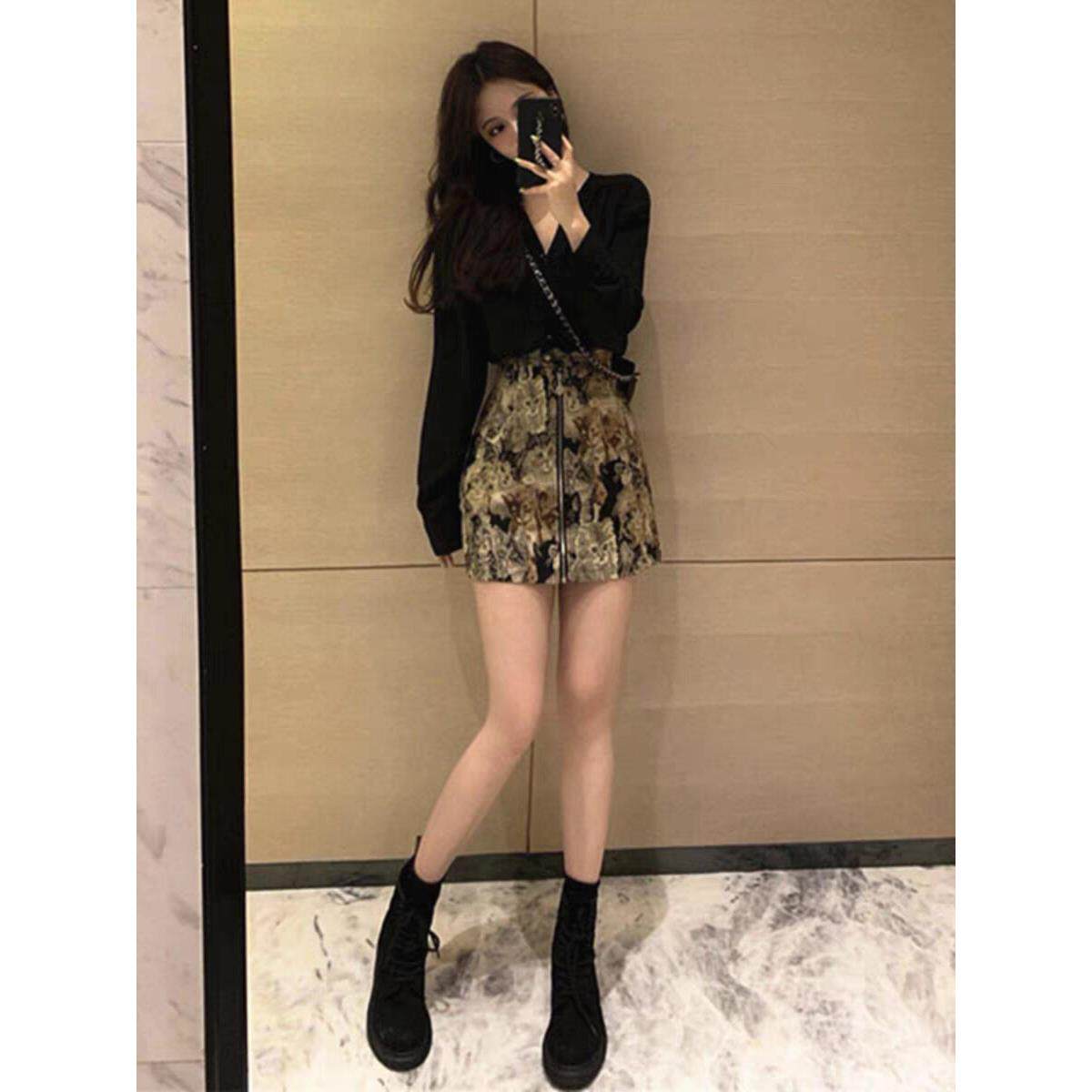 欧洲站早春新款纯欲风高级感辣妹套装V领衬衣高腰半身短裙两件套