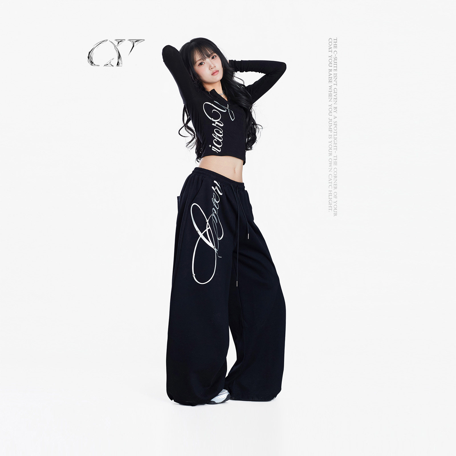 CV新广场舞潮牌"手写贯穿"套装短款辣妹上衣嘻哈JAZZ运动裤潮