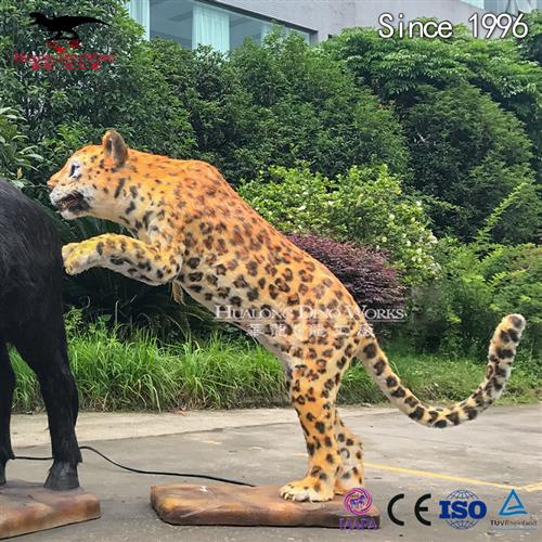 猎豹捕食水牛仿真模型造景景区公园摆件自贡源头厂家仿真产品