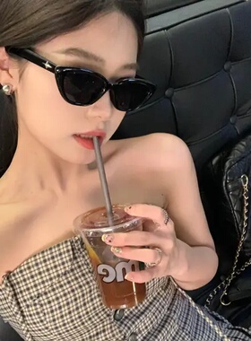 茉希妮黑色猫眼显瘦防紫外线墨镜