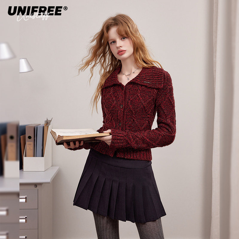 【昕怡专属】UNIFREE复古大翻领绞花针织衫U253N009B1Z1