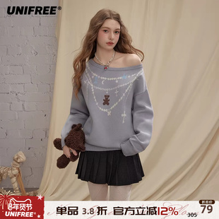 UNIFREE灰色斜肩毛衣女趣味链条印花秋冬时尚宽松辣妹针织衫上衣