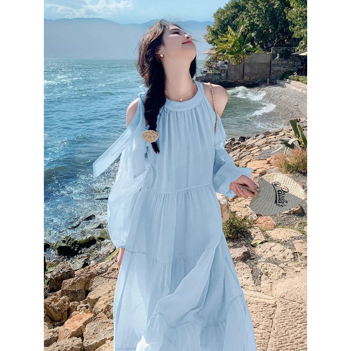 LILY MOST浅蓝海边度假连衣裙女2025秋夏新款今年流行露肩仙女裙
