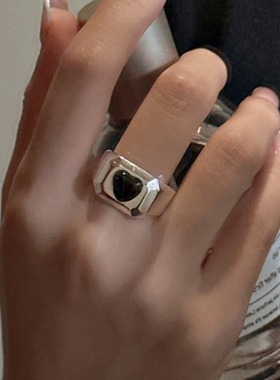 一恋重工方形戒指女几何爱心黑色