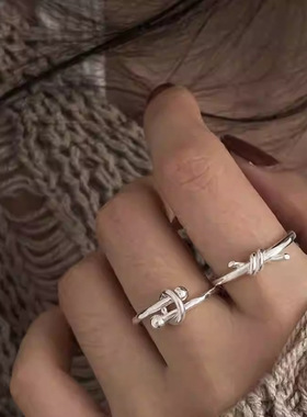 一恋精致扭结戒指女几何线条不规则时尚百搭开口指环食指