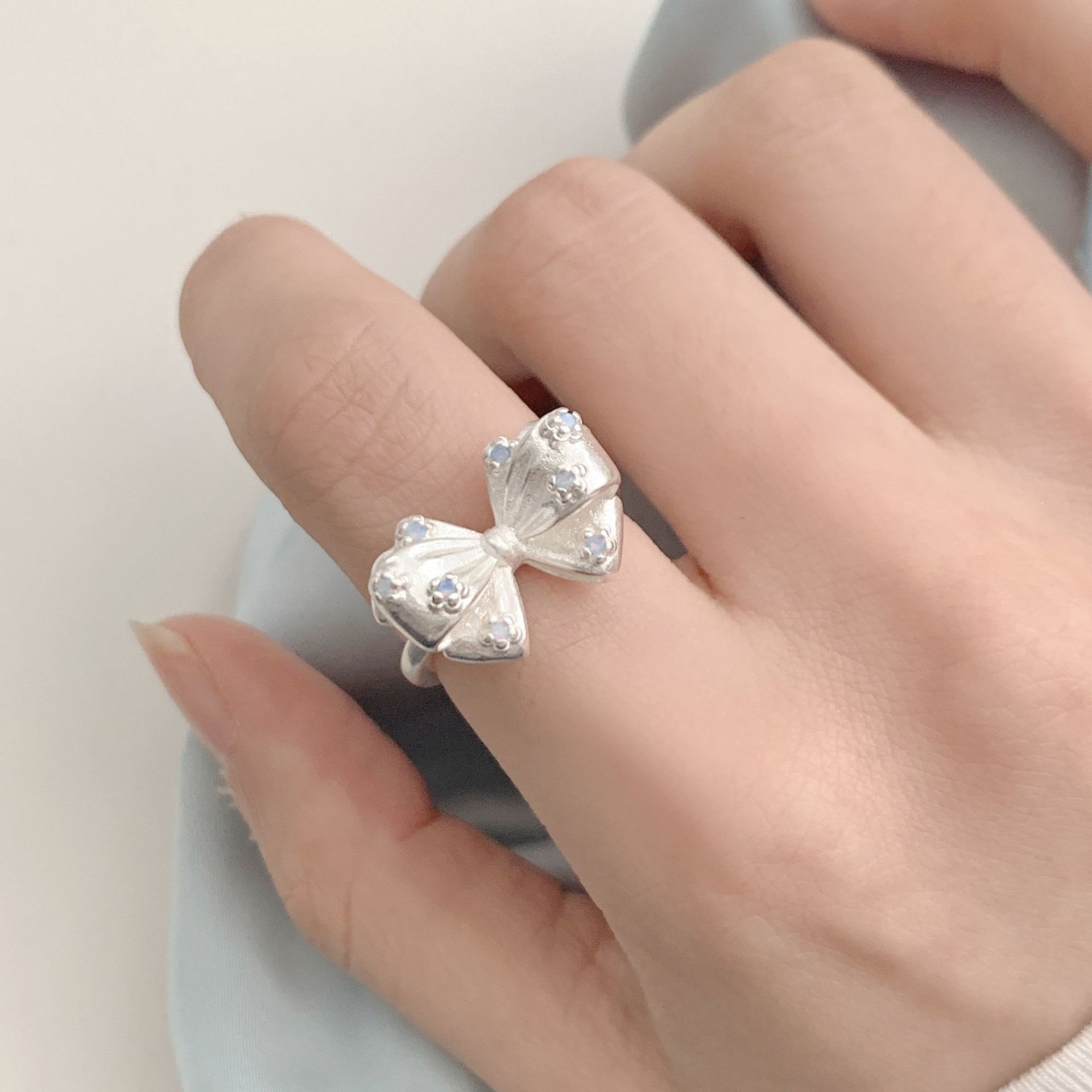 一恋甜酷蝴蝶结戒指女时尚个性轻奢精致优雅开口指环创意小众食指