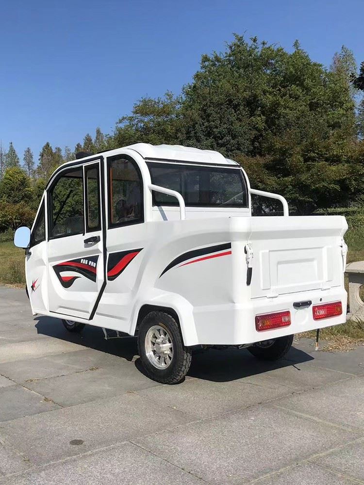 全半封闭皮卡电动三轮车家用小型女士接送孩子成人代步带棚电瓶车
