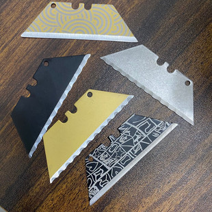 高硬度420J钢热处理花纹梯形刀片裁纸刀切割美工刀锯齿刃替换刀片