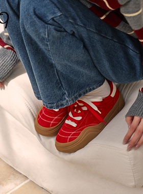 Talitaqoom红色足球德训鞋2025秋季新款休闲运动鞋tq厚底焦糖板鞋