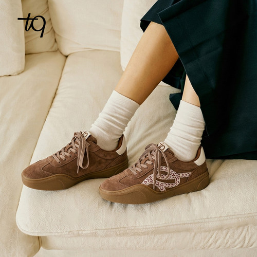 Talitaqoom2026秋季新款三色焦糖复古立体刺绣德训鞋tq女休闲鞋