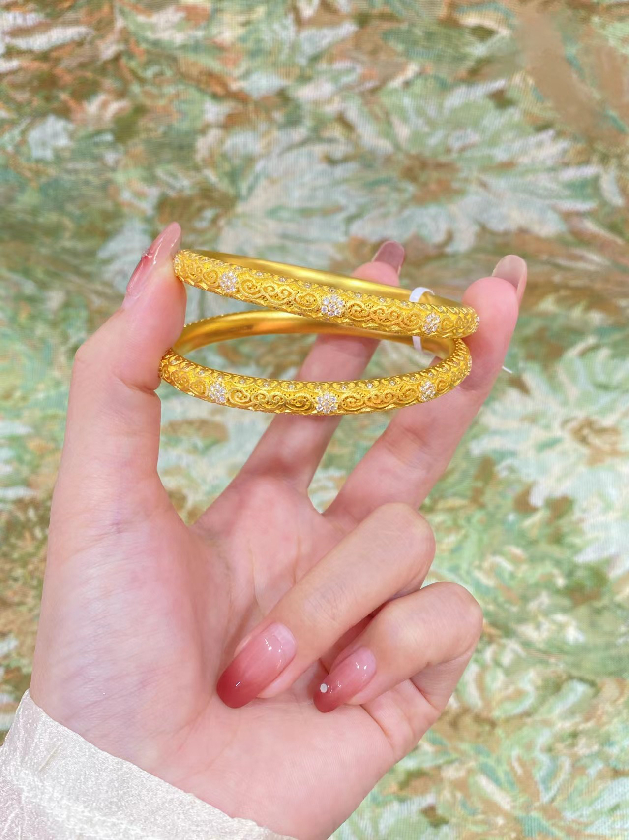 点钻祥云手镯黄金镶嵌999足金金重39克左右