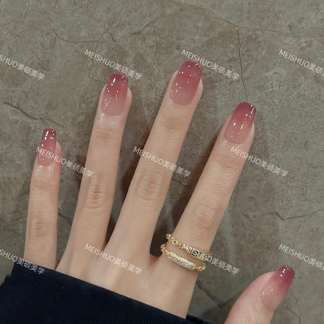 穿戴甲美甲贴片冰透渐变显白气质