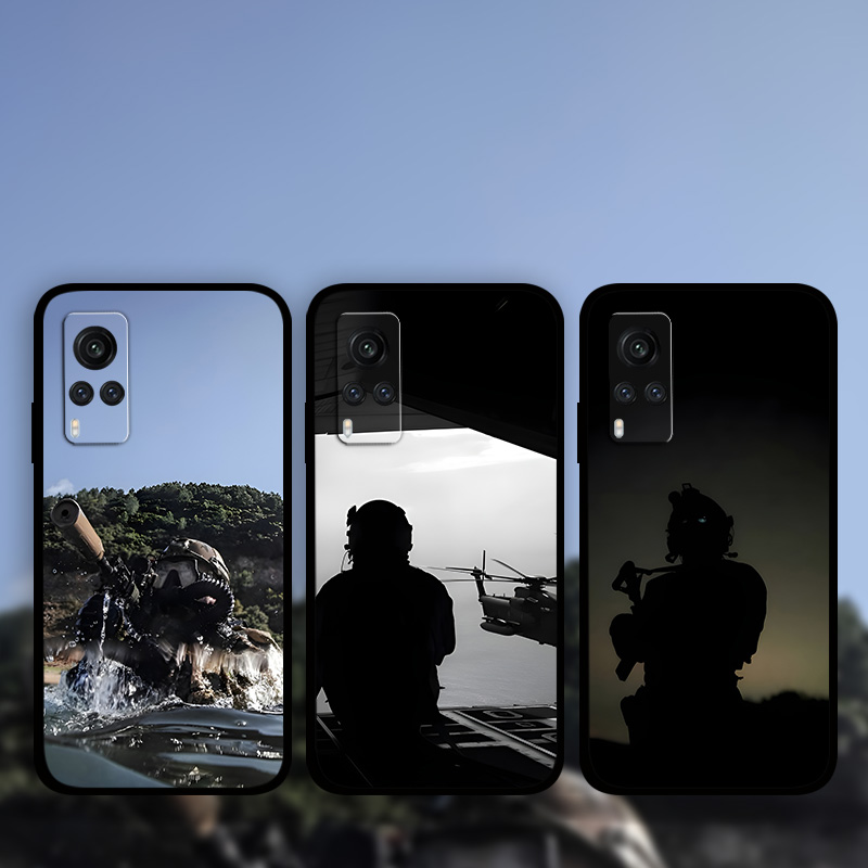 适用vivoiQOO13军迷风手机壳