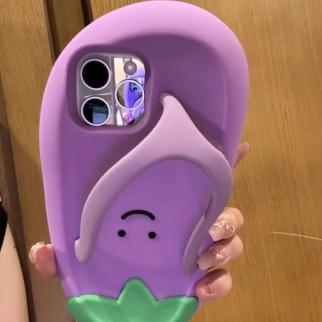 创意趣味微笑茄子人字拖手机壳适用苹果16promax新款硅胶15