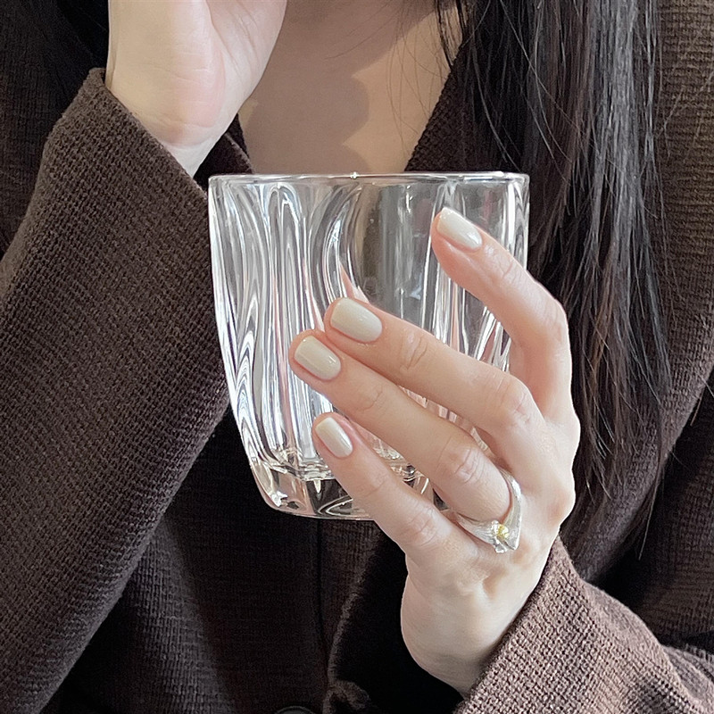 雅致奶灰色美甲 ins冷淡风高级感穿戴甲气质成品假指甲贴片短款