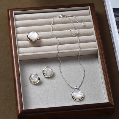 圆月流光白贝吊坠项链套装女
