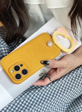 适用于苹果16promax月坑纹姜黄色ins底部hellokitty挂件防摔15女款15pro精孔可爱新款13复古14pro创意卡通