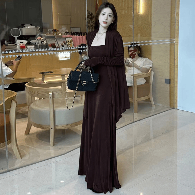 高级感时尚套装女春季新款长袖披肩吊带连衣裙冰丝薄款休闲两件套