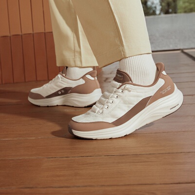 Skechers斯凯奇25新款女士多色百搭舒适透气闪穿鞋运动鞋150417