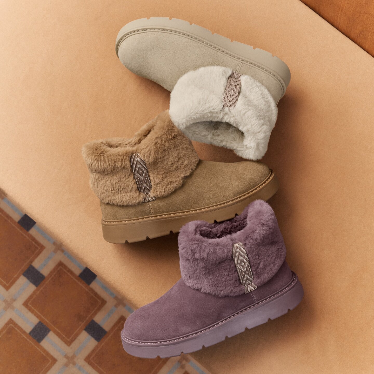 Skechers斯凯奇2025新款女士纯色百搭舒适保暖秋冬靴雪地靴169100