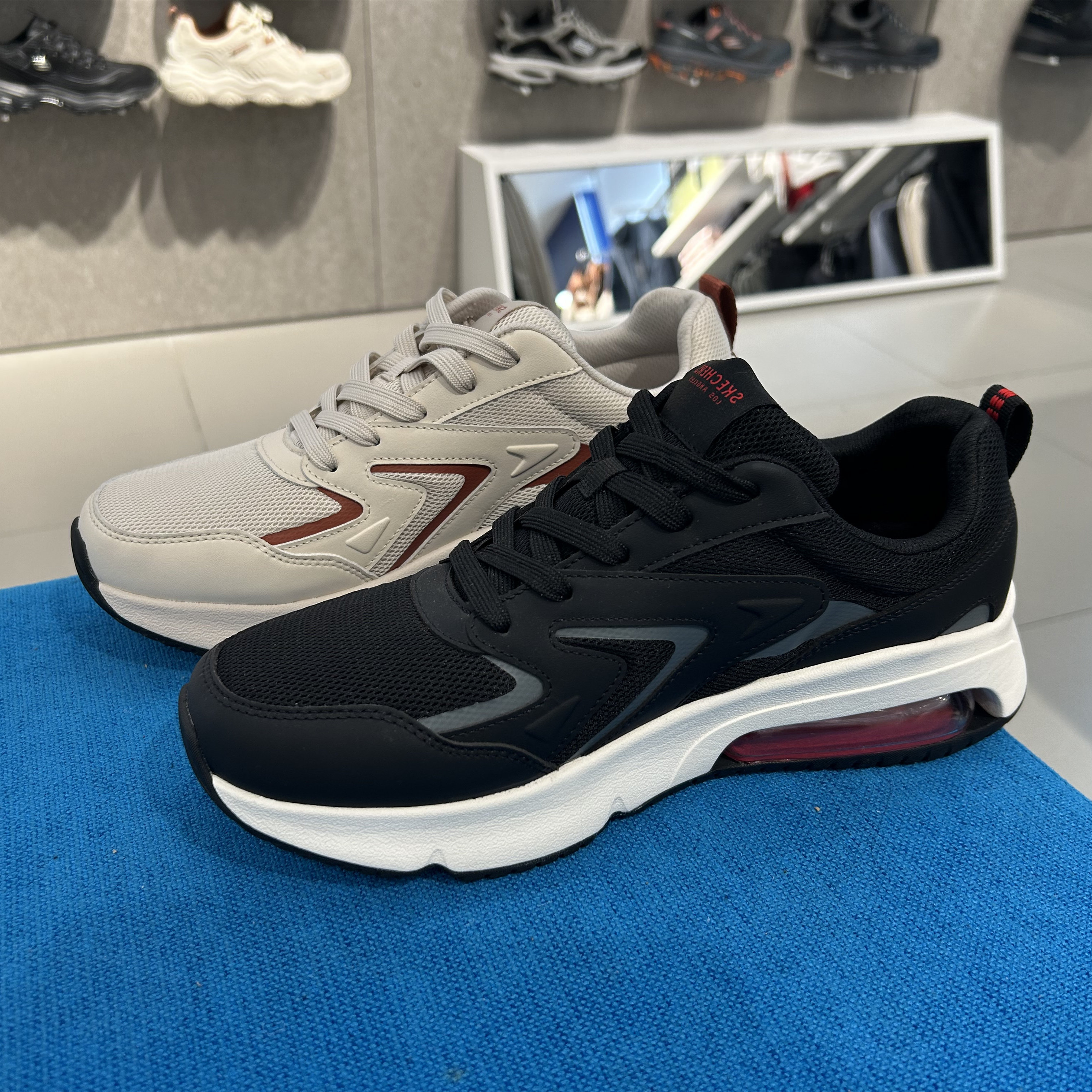 Skechers斯凯奇男子24新款舒适吸震透气记忆鞋垫复古跑步鞋183040