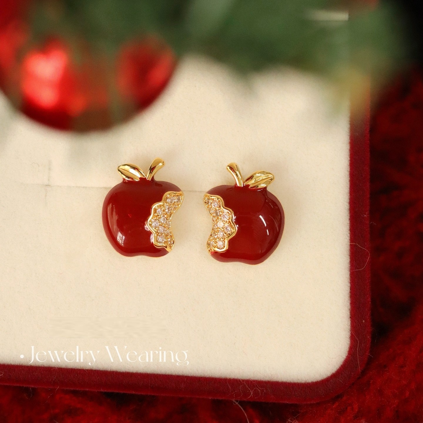 红色耳夹无耳洞女新年氛围感甜美可爱精致红色镶钻小众耳钉耳饰