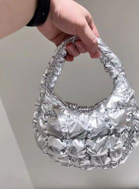 包包女银色云朵包25新款micro 指尖云朵包镭射饺子包迷你手提小包