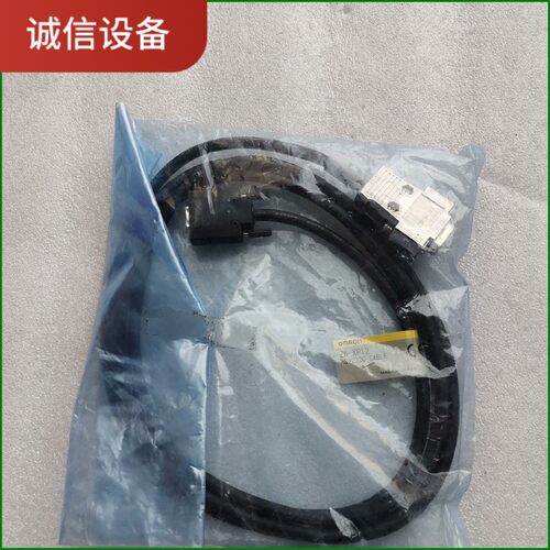 欧姆龙ZW-XPT2  RS-232C连接线，成色如图全新，-【议价】