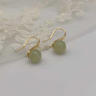 天然和田玉耳坠复古风轻奢小众高级感迷你小巧耳钩耳钉耳饰