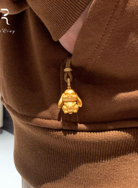 金色哑光拉丝兔子项链小众锁骨链