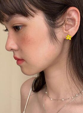S925纯银黄色点钻花朵耳钉女2026新款轻奢高级感耳环独特漂亮耳饰