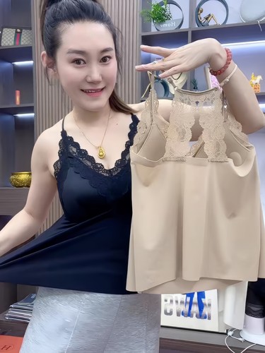 6622法式轻奢缎面蕾丝镂空一体杯冰丝面膜薄款大码宽松吊带美背女