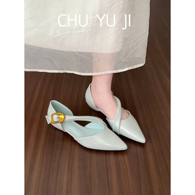 初遇季高级感尖头复古时尚低跟中空凉鞋女春夏新款配裙子气质法式