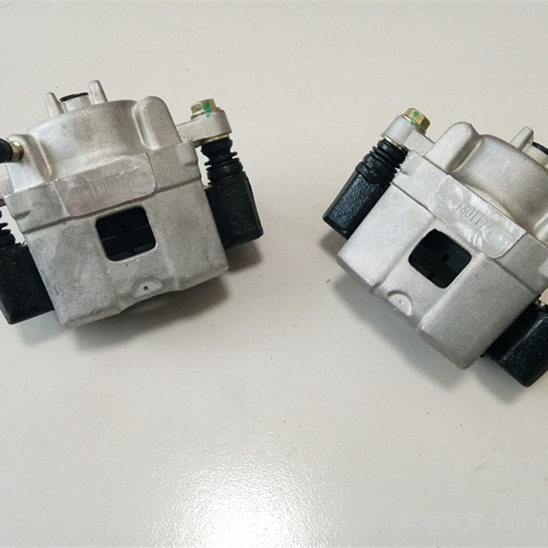 富路美客电动四轮汽车前分泵刹车分泵碟刹泵 富路美客前刹车分泵