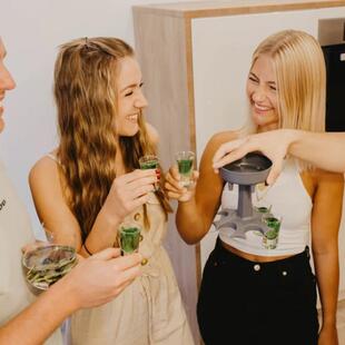 6 Shot Glass Dispenser and Holder分酒器 聚会倒酒神器 饮料机