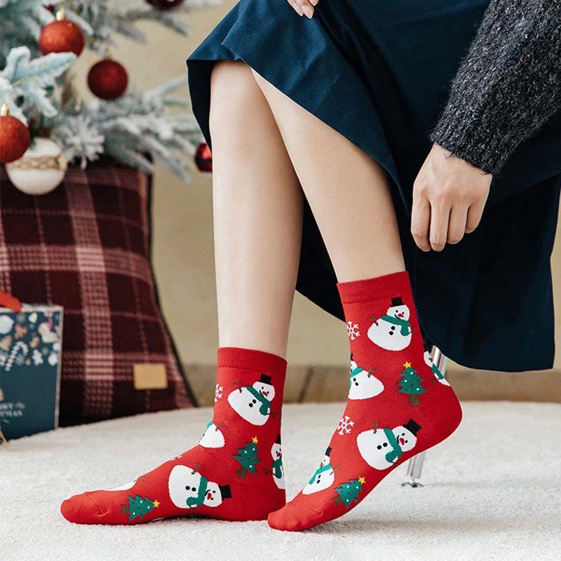 4 pairs of Christmas socks for men and women, cute cartoon i